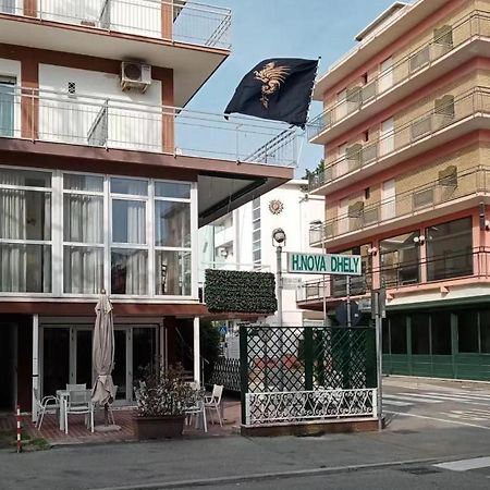 Hotel Nova Dhely Ρίμινι Εξωτερικό φωτογραφία