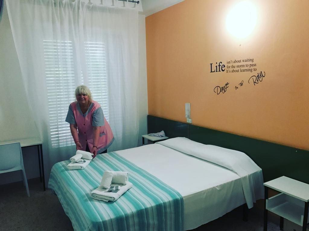 Hotel Nova Dhely Ρίμινι Εξωτερικό φωτογραφία